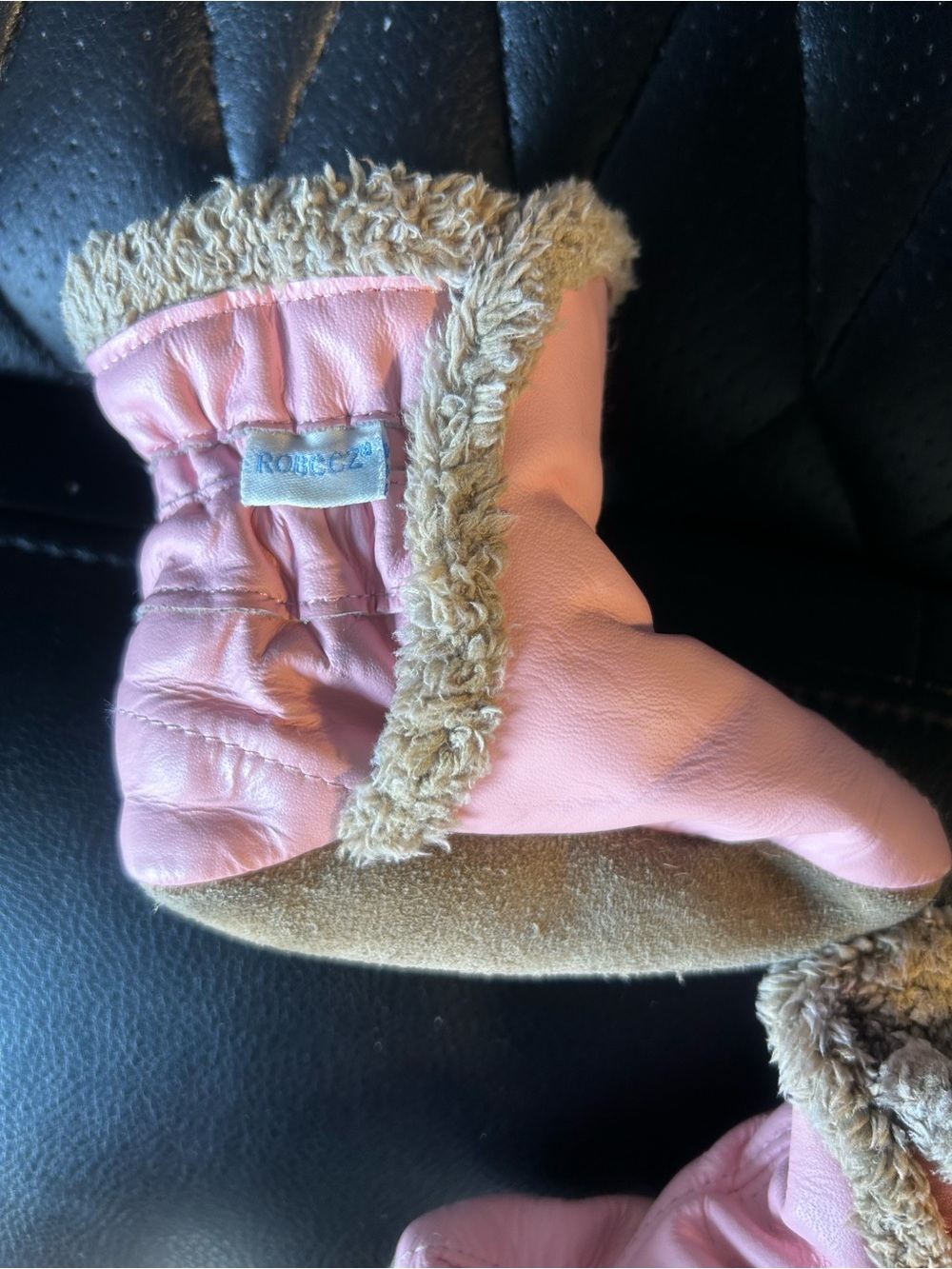Robeez Baby Girls Pink Faux Fur Soft Sole Boots Shoes 6-12 Months + Bag